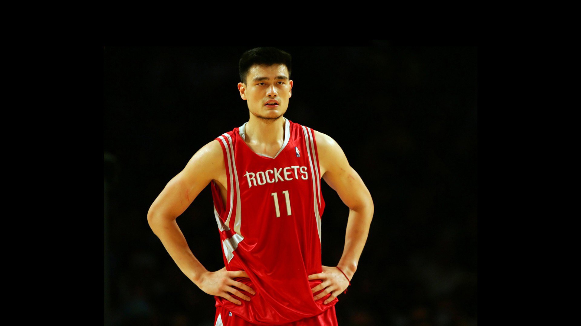 九游SPORTS官网手机端体验丝滑流畅-极限穿越，当费耶诺德的铁血吼声撞上巴黎的优雅，孟菲斯灰熊的门线炸裂绝杀